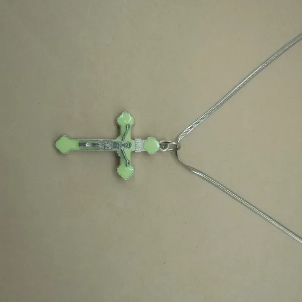 Bittrend_Jewels_Anti_Tarnish_Stainless_Steel_Glow_In_The_Dark_Inri_Crucifix_Pendant_Necklace_For_Women_Luminous_Jesus_Cross_With_Chain