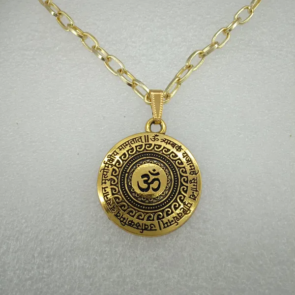 Om_Maha_Mrityunjaya_Mantra_Mandala_Pendant_For_Men_(Pack_Of2)_Stainless_Steel_Anti_Tarnish_Oxidised_Silver_Engraved_Spiritual_Locket_With_Box_Chain_Shiva_Healing_Protection_Jewellery_Religious_Gift