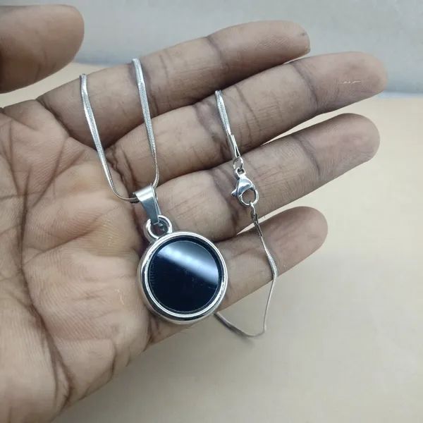 Stainless_Steel_Black_Stone_Circle_Pendant_With_Chain_For_Wpmen_Anti_Tarnish_Necklace