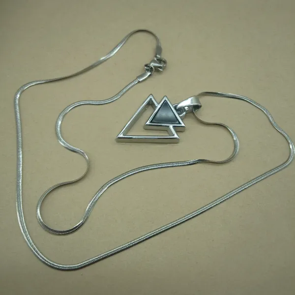 Geometric_Black_Onyx_Dual_Triangle_Pendant_For_Women_/_Girls_Anti_Tarnish_Stainless_Steel_Modern_Style_Necklace