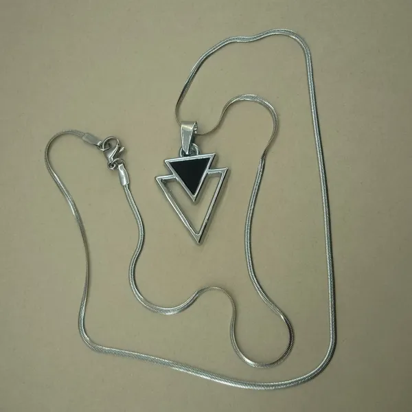 Geometric_Black_Onyx_Dual_Triangle_Pendant_For_Women_/_Girls_Anti_Tarnish_Stainless_Steel_Modern_Style_Necklace