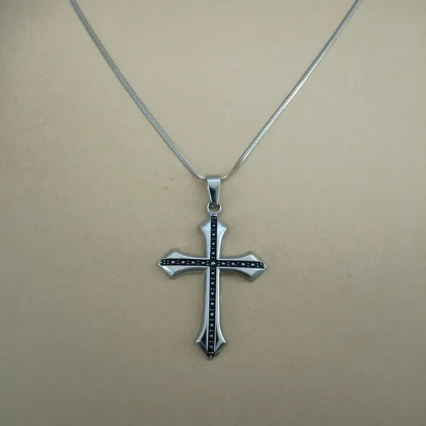 Anti_Tarnish_Stainless_Steel_Cross_Pendant_Necklace_For_Women_Silver_Tone_Gothic_Cross_With_Oxidised_Black_Detail_And_Snake_Chain