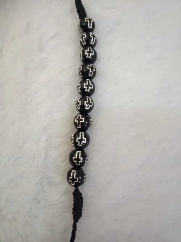 Handmade_Black_Acrylic_Cross_Engraved_Rosary_Necklace_With_Crucifix_Unisex