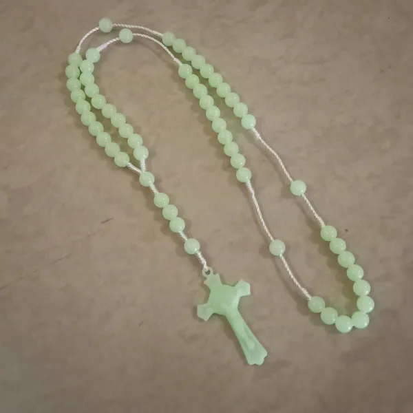 Glow_In_Dark_Acrylic_Rosary_Bead_Necklace_With_Cross_Unisex