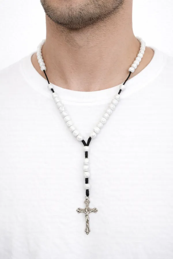Handmade_White_Acrylic_Cross_Engraved_Rosary_Necklace_With_Crucifix_Unisex