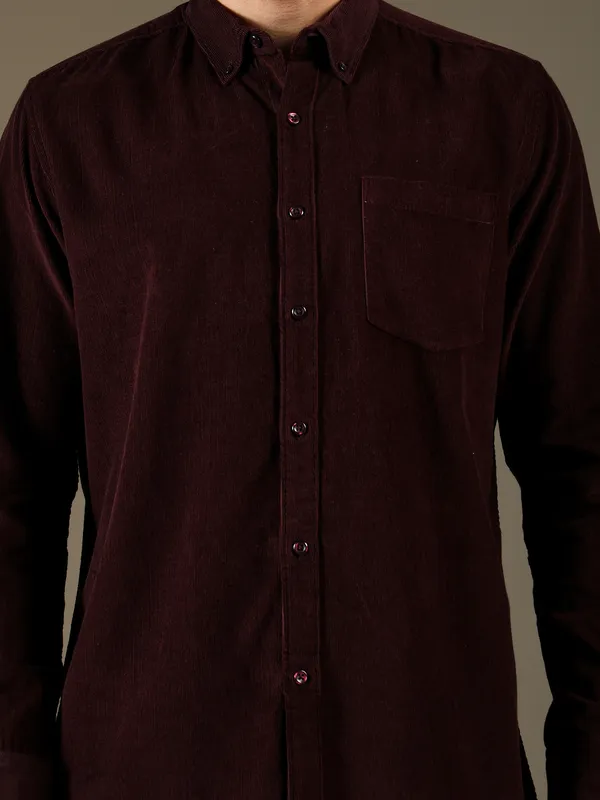 Textured_Maroon_Cotton_Shirt_For_Men
