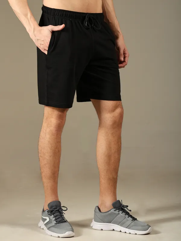 Black_Cotton_Shorts_For_Men