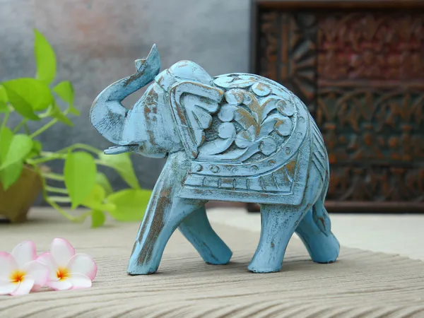 Decorative_Wooden_Elephant_-_Blue