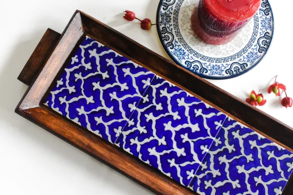 Marguerite_Long_Tray_(Blue_Tile_Long_Wooden_Trays_For_Home_Decor)