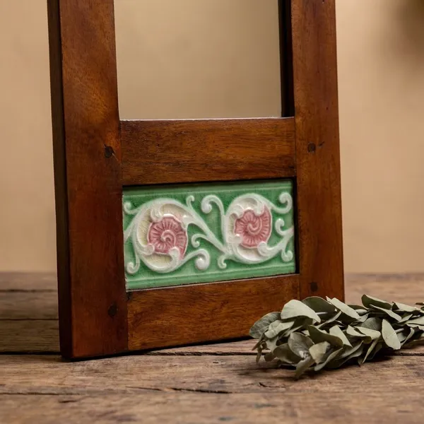 Aaina_with_Wood_&_Tile__-_Mirror_for_Home_Decor