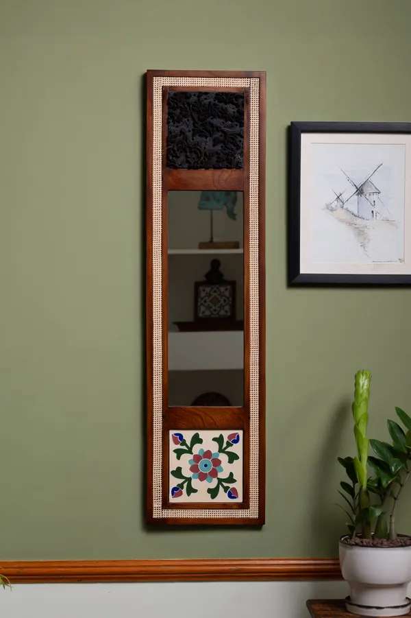 Tulip_Aaina_(Mirror_With_Wicker,_Tile_&_Blocks_For_Home_Decor)