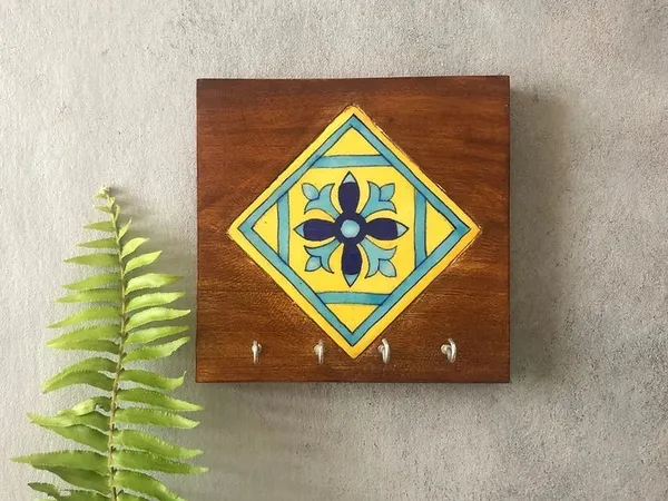 Teasel_Key_Holder_-_Wood_&_Tile_Keyholder_For_Home_Decor
