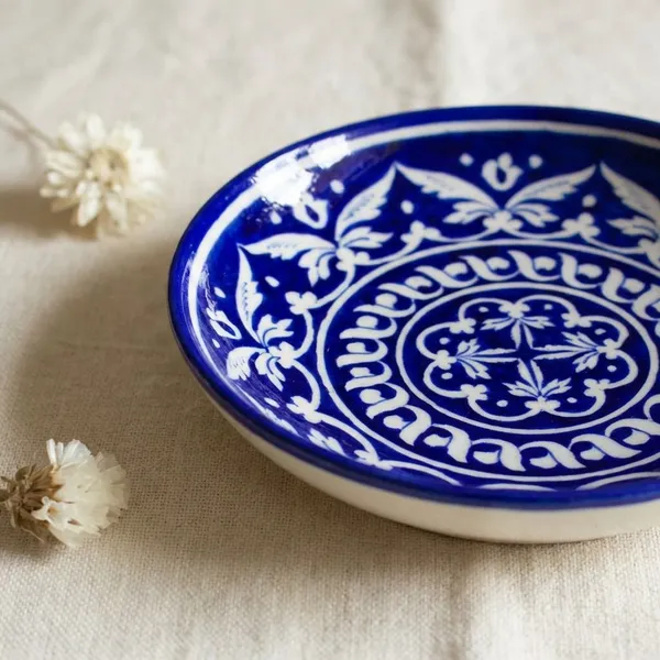 Primrose_Wall_Plate_10”_-_Blue_Pottery_Ceramic_Wall_Plates__For_Home_Decor