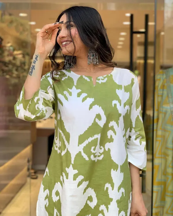 Green_Viscose_Rayon_Printed_Regular_Night_Suit_Set_For_Women