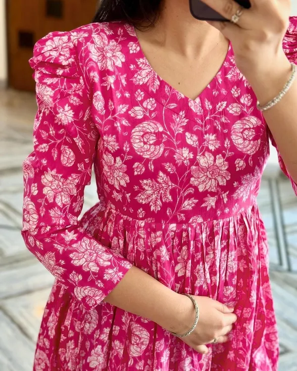 Pink_and_Green_Viscose_Rayon_Printed_Regular_A-Line_Kurta_For_Women