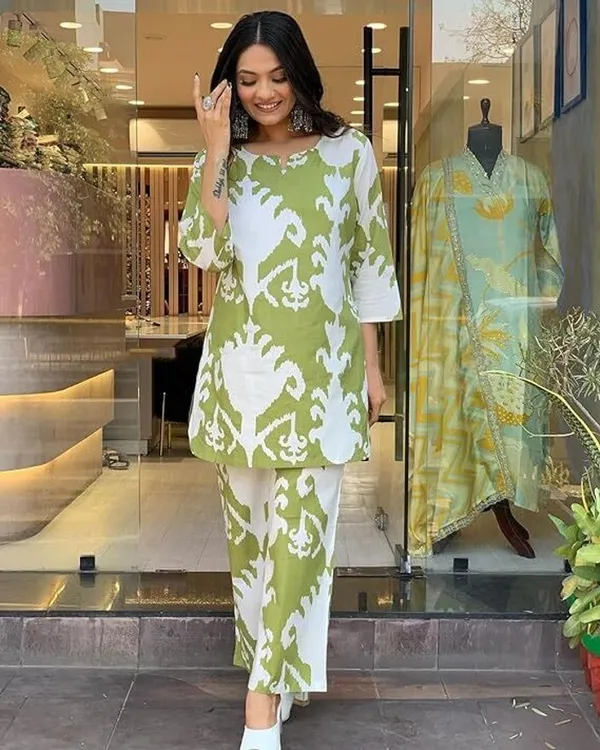 Light_Green_Viscose_Rayon_Printed_Regular_Night_Suit_Set_For_Women
