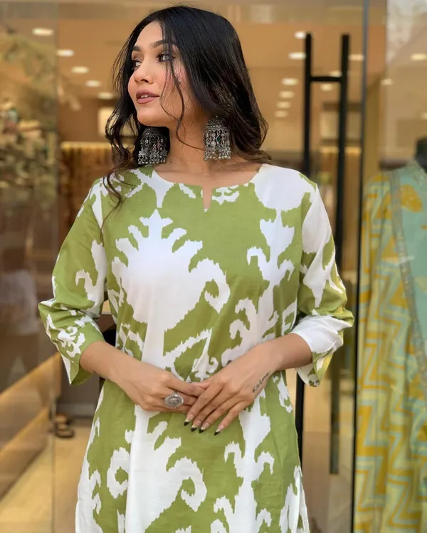 Green_Viscose_Rayon_Printed_Regular_Night_Suit_Set_For_Women
