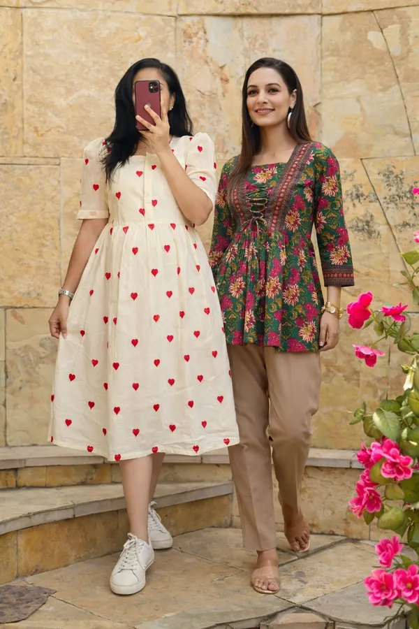 Green_Viscose_Rayon_and_Cotton_Printed_Regular_Tunic_and_Gown_For_Women