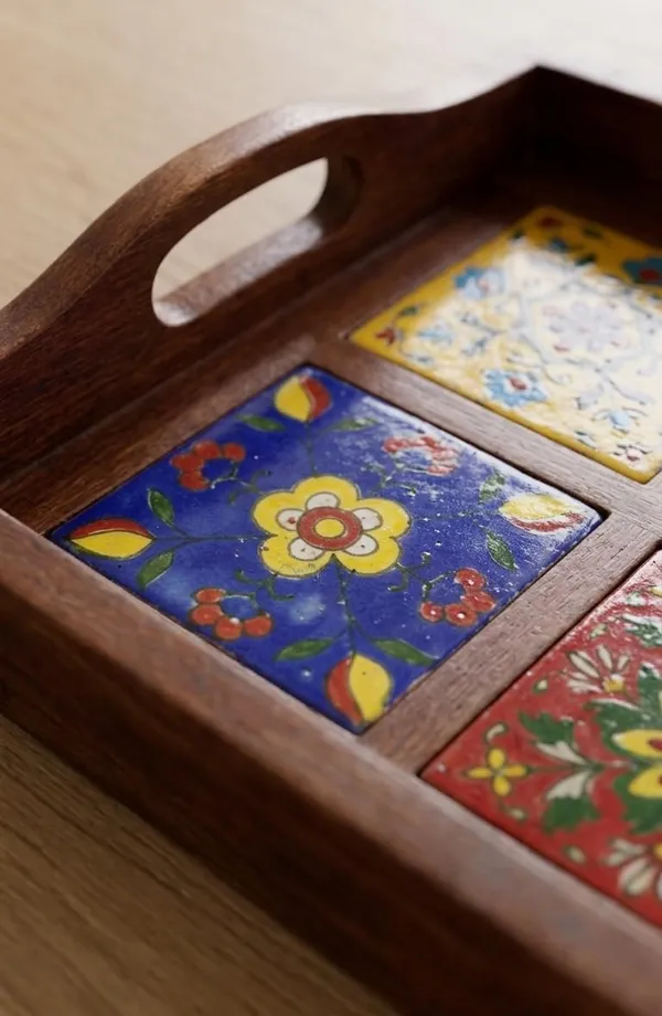 Wooden_Serving_Tray_With_Pottery_Tiles