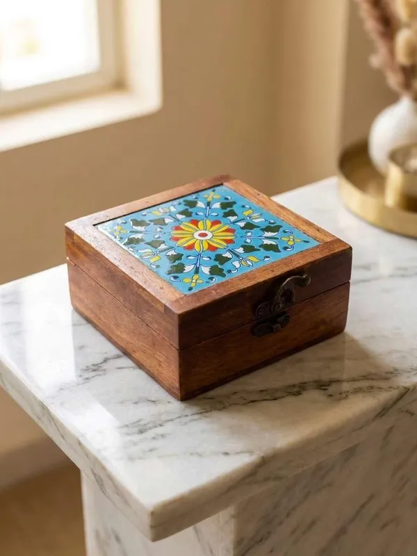 Wooden_Blue_Pottery_Keepsake_Box
