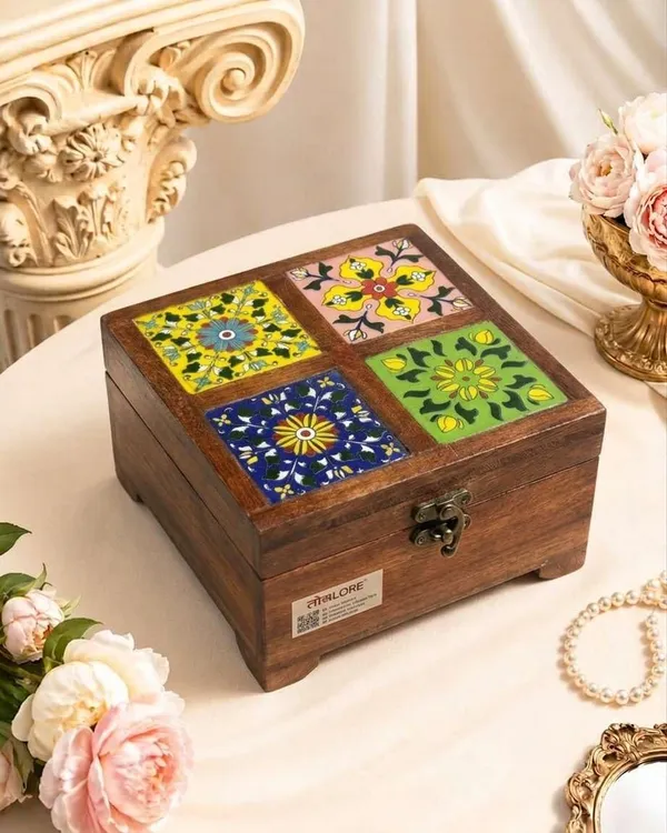 Wooden_Blue_Pottery_Storage_Box