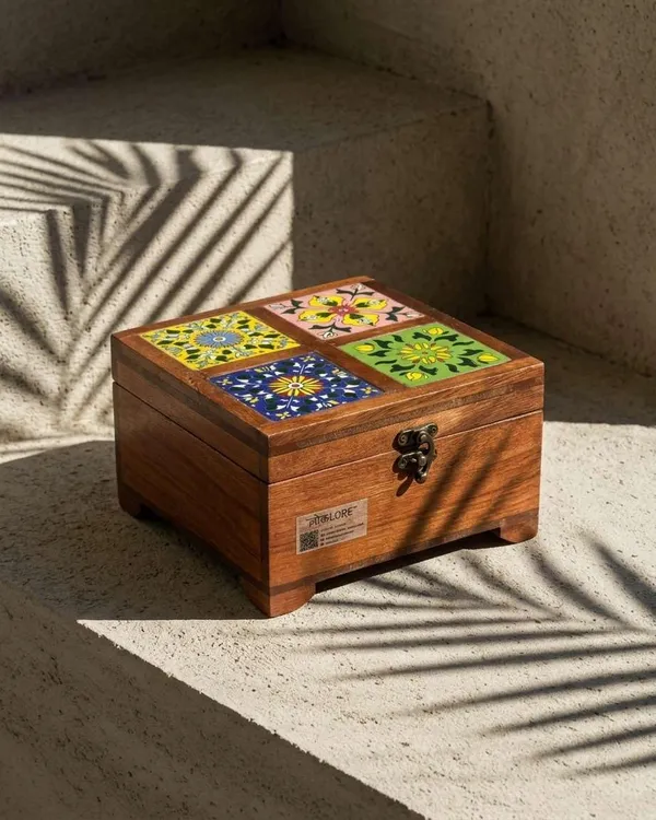 Wooden_Blue_Pottery_Storage_Box
