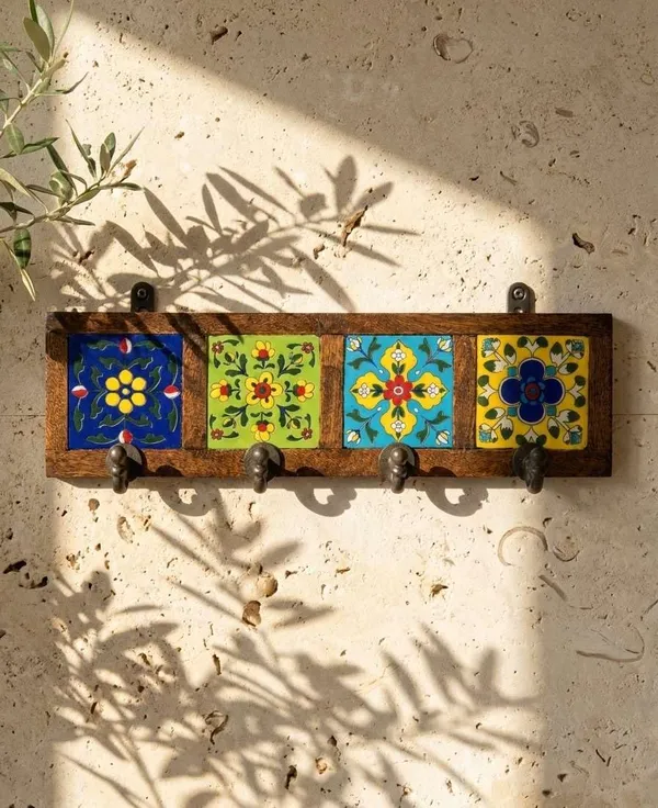 Wooden_Wall_Hook_Board_With_Ceramic_Tiles