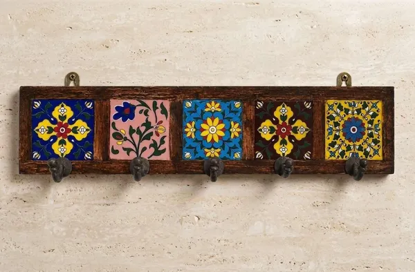 Wall_Hook_Board_With_Ceramic_Tiles