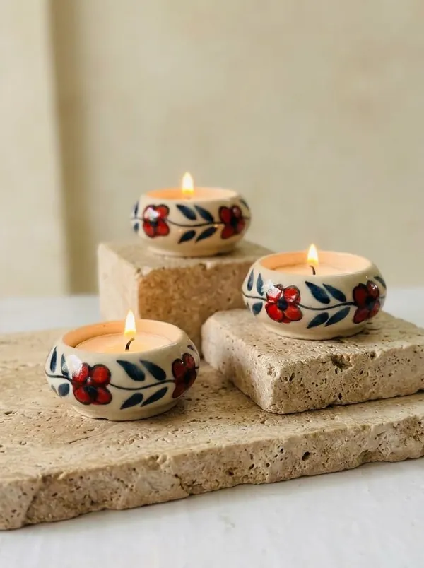 Blue_Pottery_Tealight_Candle_Holder_With_Candles