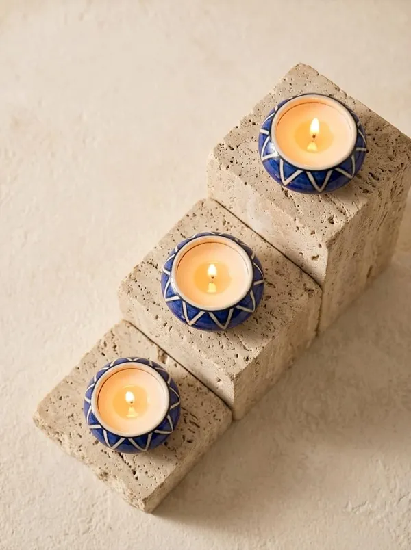 Blue_Pottery_Tealight_Candle_Holder_With_Candles
