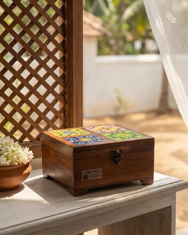 Wooden_Blue_Pottery_Storage_Box