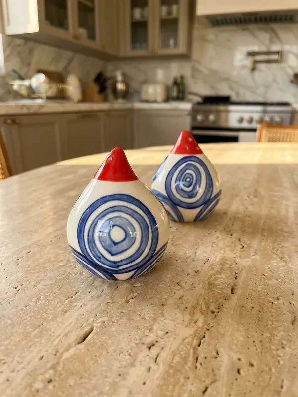 Multicolor_Premium_Orra_Ceramic_Salt_&_Pepper_Sprinkle_Set_Of_2