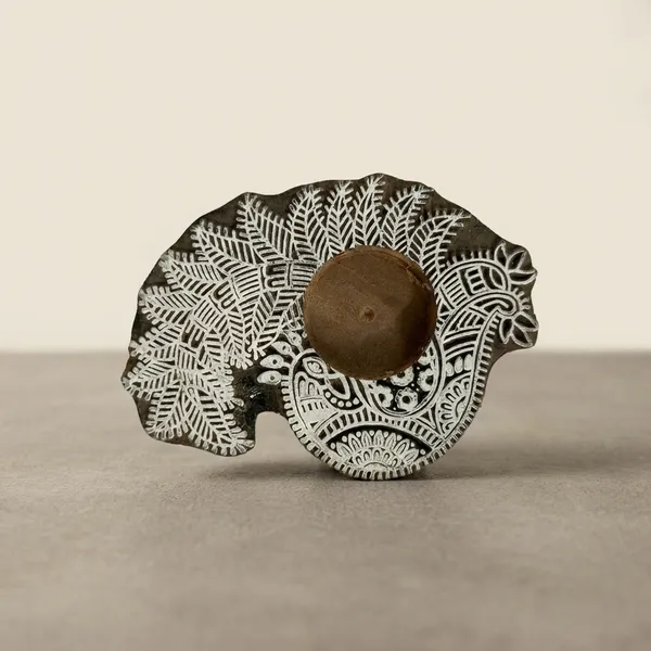 Beige_Premium_The_Mayura_Plume_Block_Print_Candle
