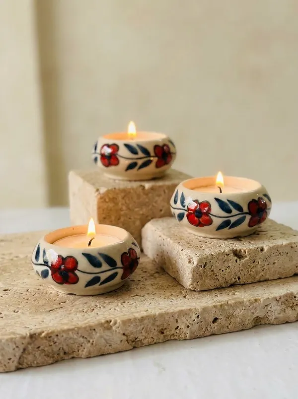 Blue_Pottery_Tealight_Candle_Holder_With_Candles
