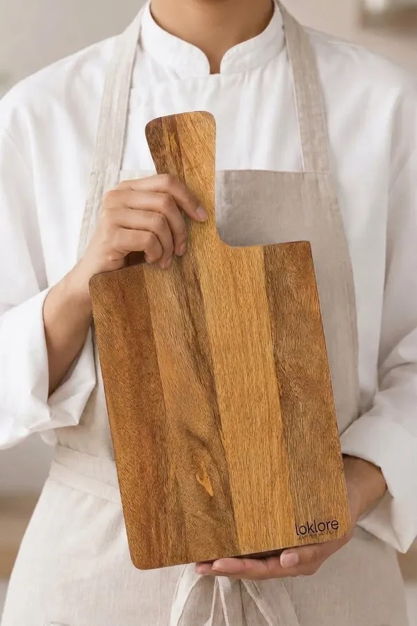 Wooden_Serving_Board_With_Handle