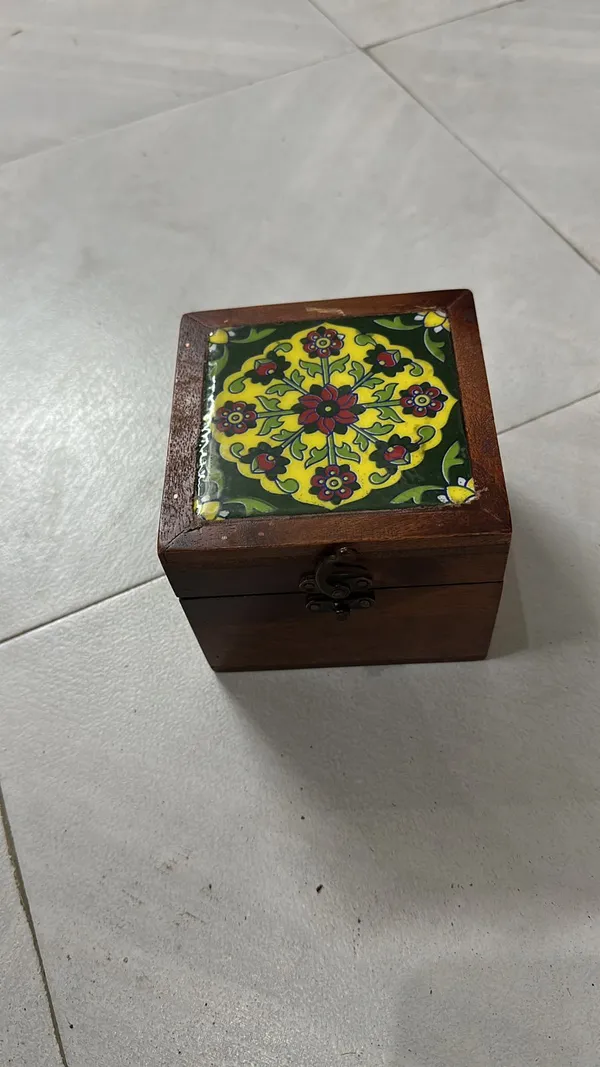 Multicolor_Premium_Smriti_Wooden_Blue_Pottery_Heirloom_Box