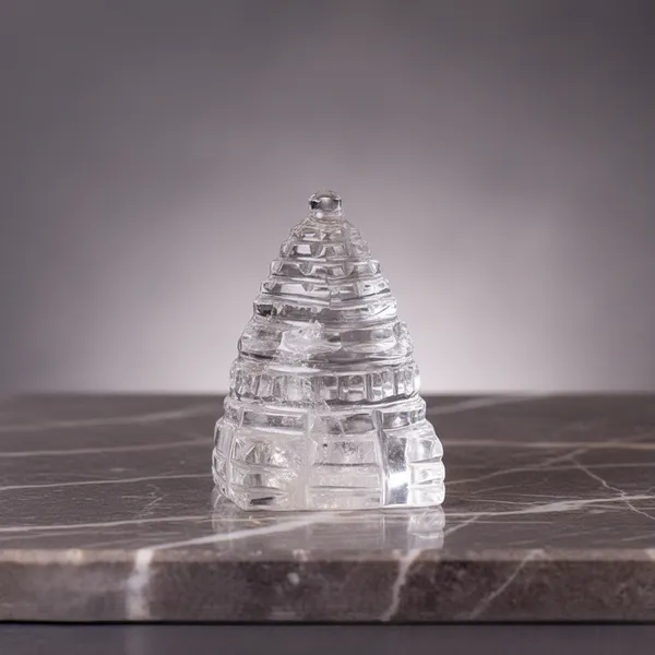 Transparent_Natural_Clear_Quartz_Crystal_(Sphatik)_Sphatik_For_Unisex