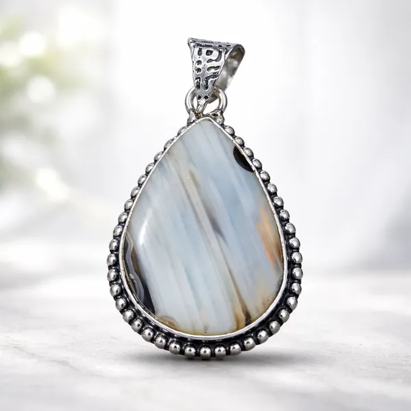 Light_Blue_Natural_Lace_Agate_Stone_Pendant_For_Unisex