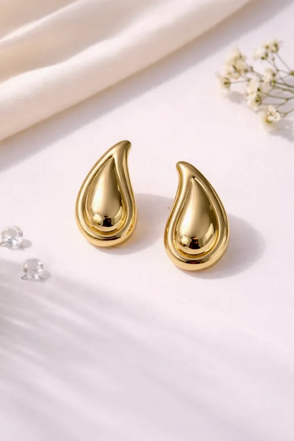 Gold_Fluid_Drop_Earring