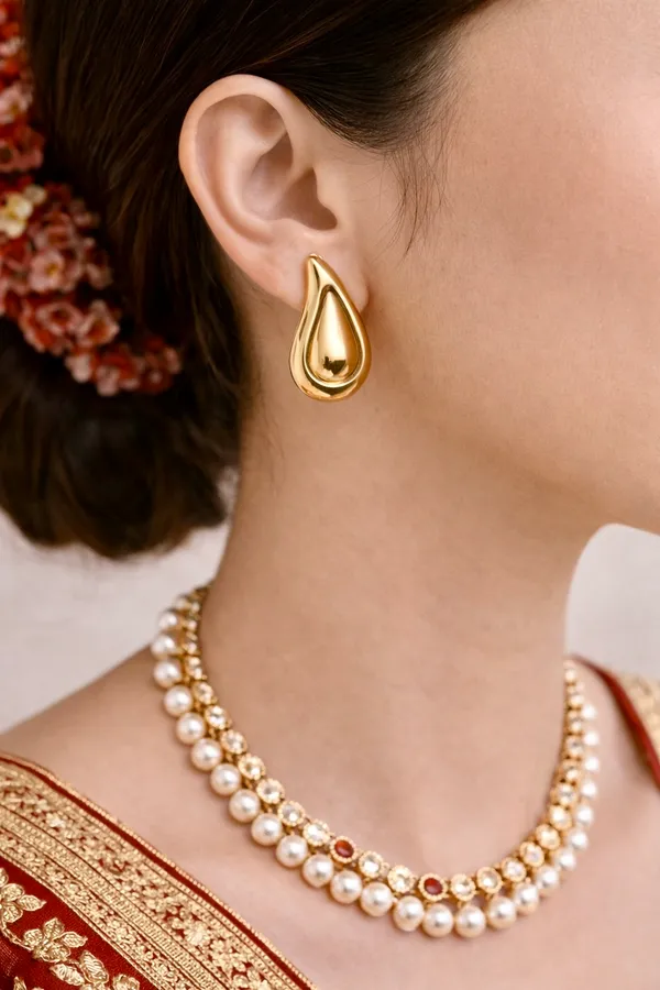 Gold_Fluid_Drop_Earring