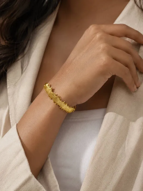 Golden_Knit_Kada