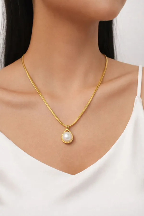 Pearl_And_Heart_Necklace_For_Women_Combo_Set_Pack_Of_2