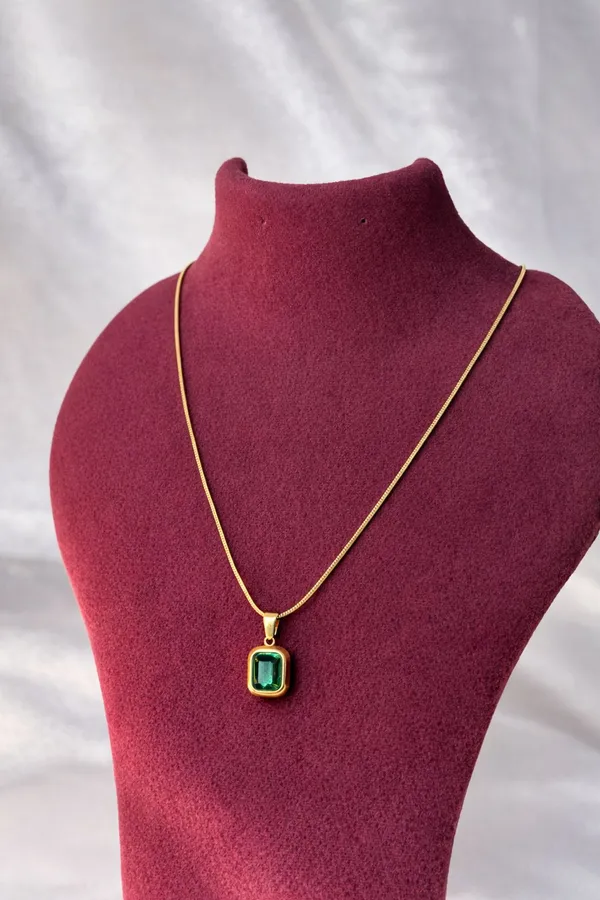 Gold_Heartline_And_Emerald_Necklace_For_Women_Combo_Pack_Of_2