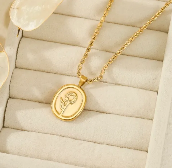 Twisted_Gold_Plated_Chain_Pendant_Necklace_For_Women