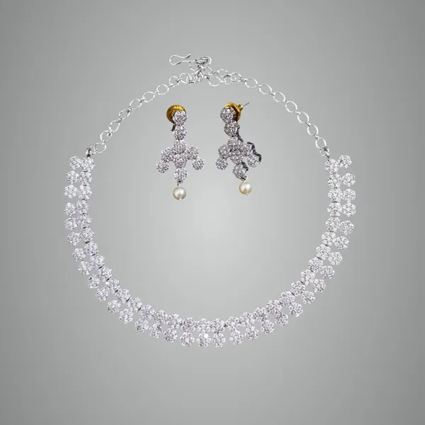 Silver_Premium_Metal_Necklace_Set_For_Women