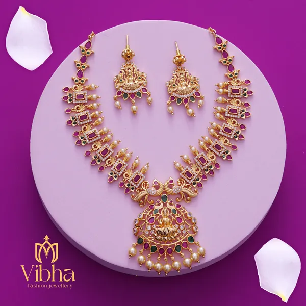 Gold_Premium_Metal_Necklace_Set_For_Women