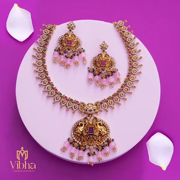 Gold_Premium_Metal_Necklace_Set_For_Women
