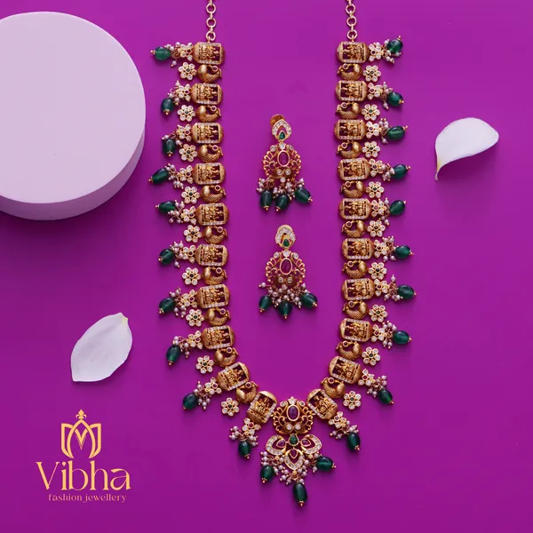 Ruby_Premium_Metal_Necklace_Set_Set_For_Women