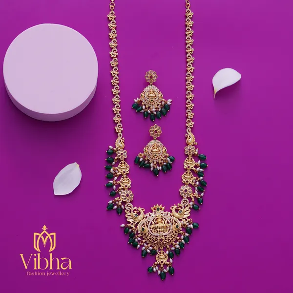 Gold_Premium_Metal_Necklace_Set_Set_For_Women