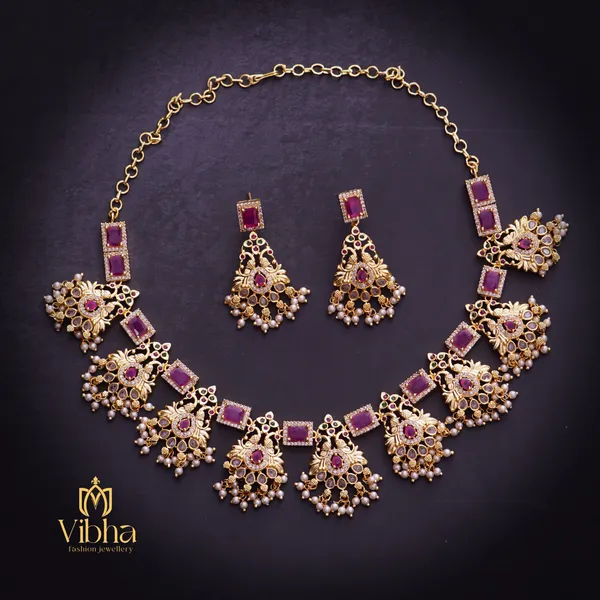 Gold_Premium_Metal_Necklace_Set_For_Women